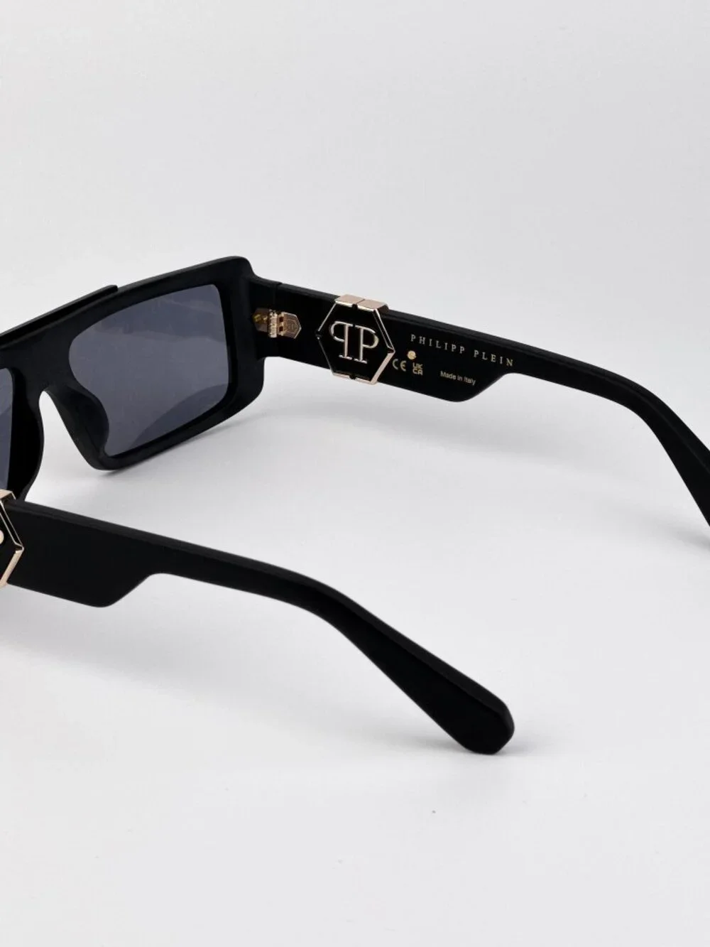 Philipp Plein Men’s Sunglasses Black Gold Mirror Pattern Rectangle SPP003M 703L